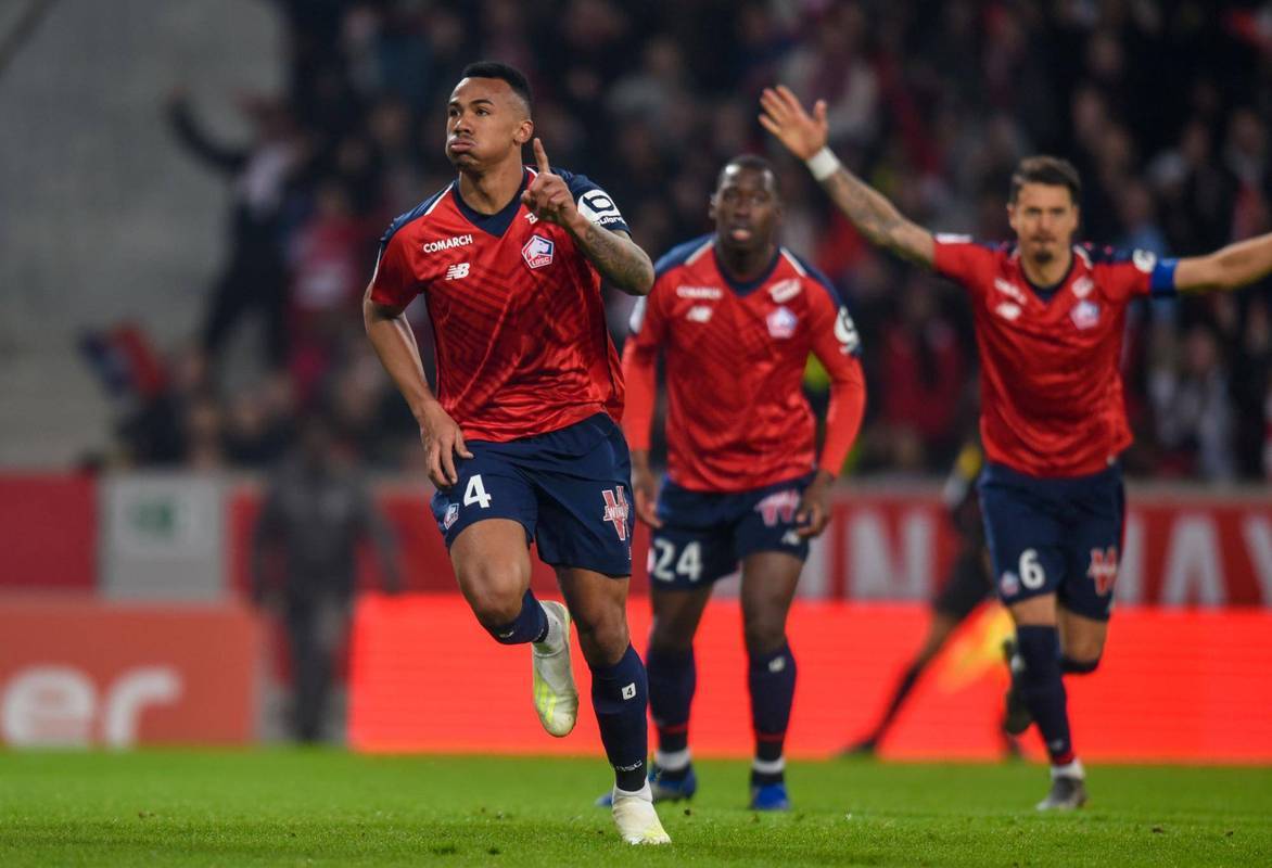 尼斯发布备战花絮，今晚门线救险，法甲任务艰巨，身体对抗强度拉满的简单介绍