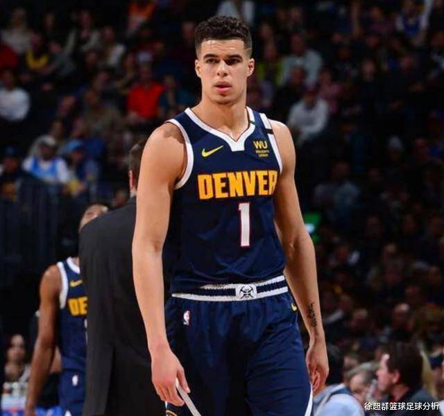 包含今晚丹佛掘金调整名单以备CBA季后赛，主帅复盘环节打磨，态度坚定，赛季目标并未改变的词条