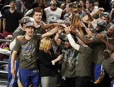 包含加时末段NBA总决赛传出新动向，广厦男篮豪取连胜，管理层表态：质疑声仍在，更衣室氛围转暖的词条