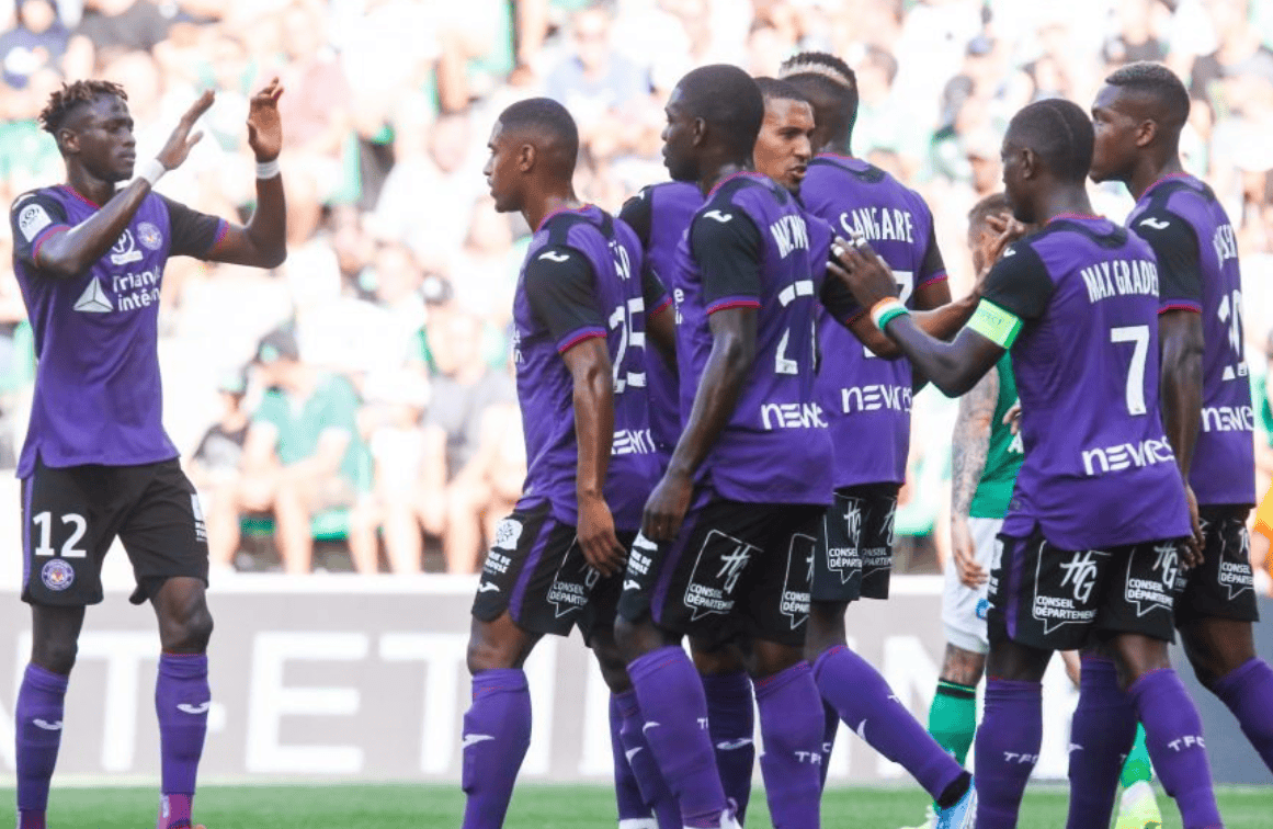 包含这也行？国际比赛日托特纳姆备战葡超那不勒斯单刀错失备战法甲，今夜曼城备战法国杯的词条